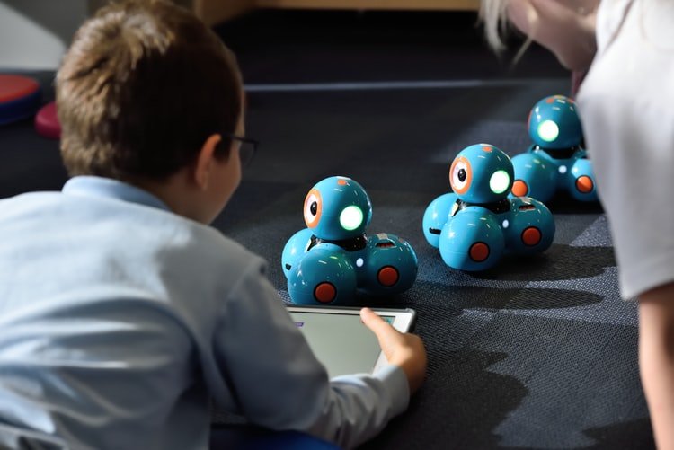 Five Reasons Why Robotics should be Introduced For Children in School