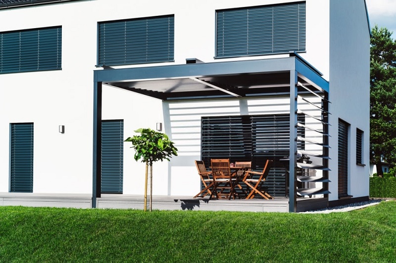 Important Factors to Consider While You Choose Outdoor Blinds