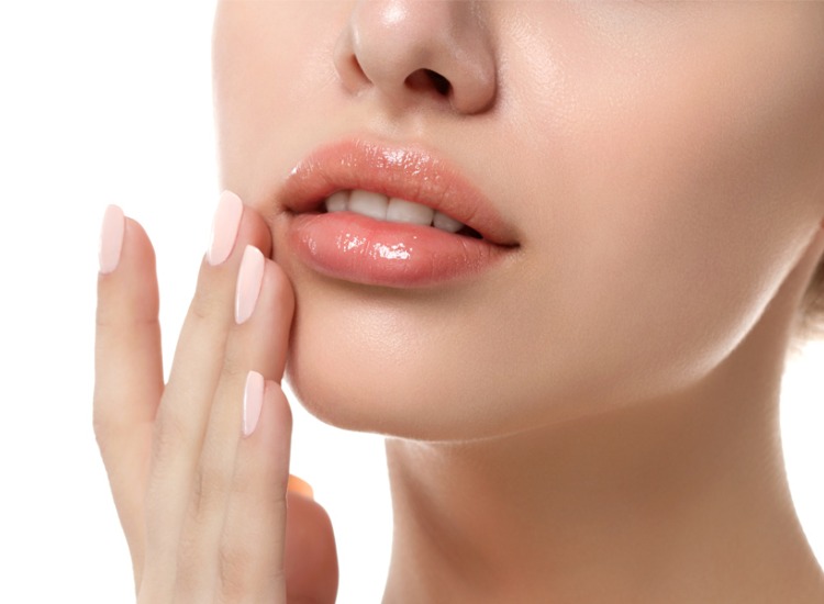 What is a lip mask and what are its benefits?