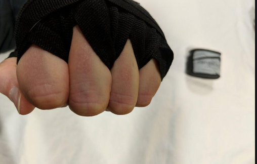 Boxing Gloves and Hand Wraps – Wear your Choice