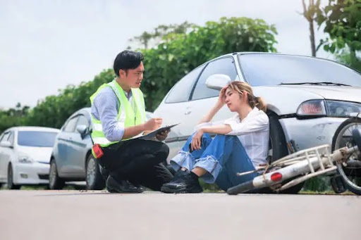 How Injury Lawyers Are Helpful In Auto Accident Cases