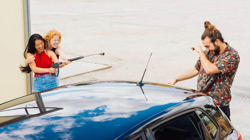 How Windshield Repair Services Enhance the Longevity of Your Vehicle